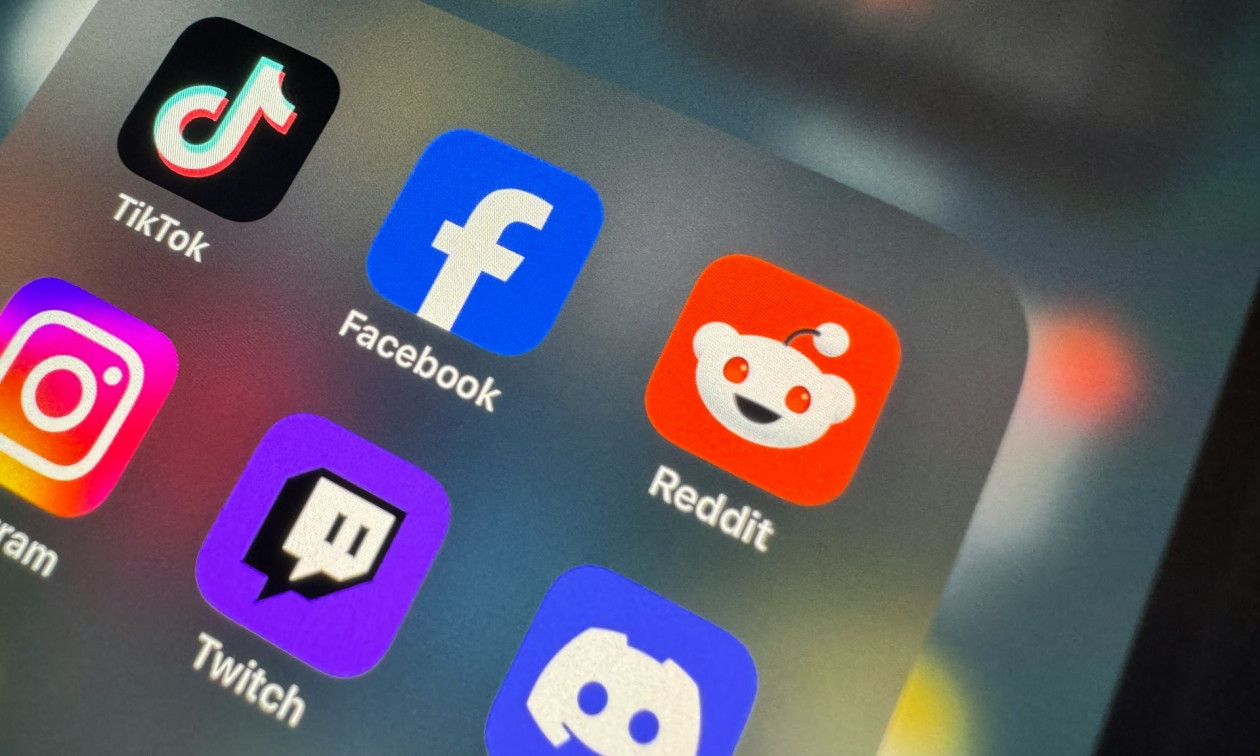 Γαλλία: Η Εθνοσυνέλευση ενέκρινε νόμο για την απαγόρευση social media σε παιδιά κάτω των 15 ετών