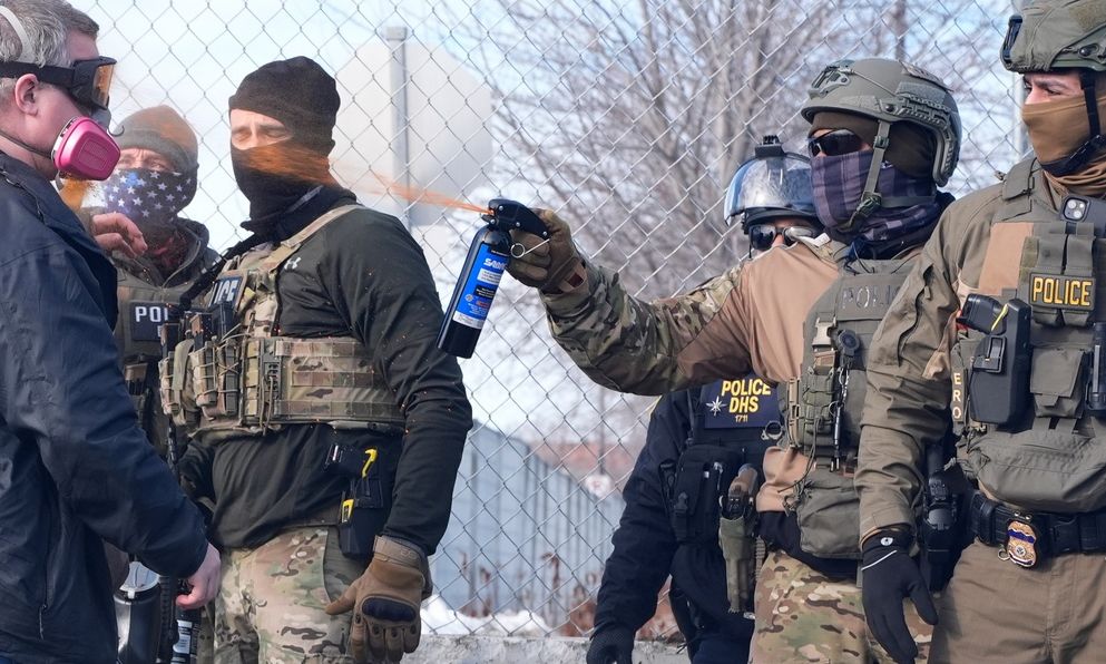 Εxplainer: Τι είναι η ICE και ποιες εξουσίες έχουν οι εκπρόσωποί της;