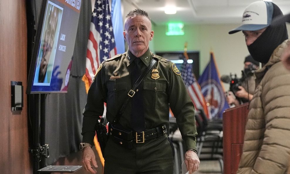 Γκρέγκορι Μποβίνο: Ο «σκληρός» της ICE φεύγει από τη Μινεάπολη – Γόνος Ιταλών μεταναστών