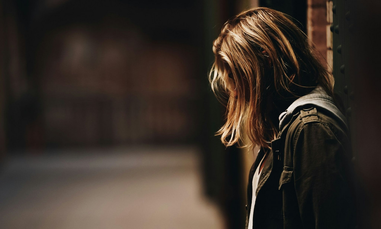 Ηράκλειο: Σύζυγος και πεθερά την είχαν «φυλακισμένη» στο σπίτι – Την παρακολουθούσαν συνεχώς