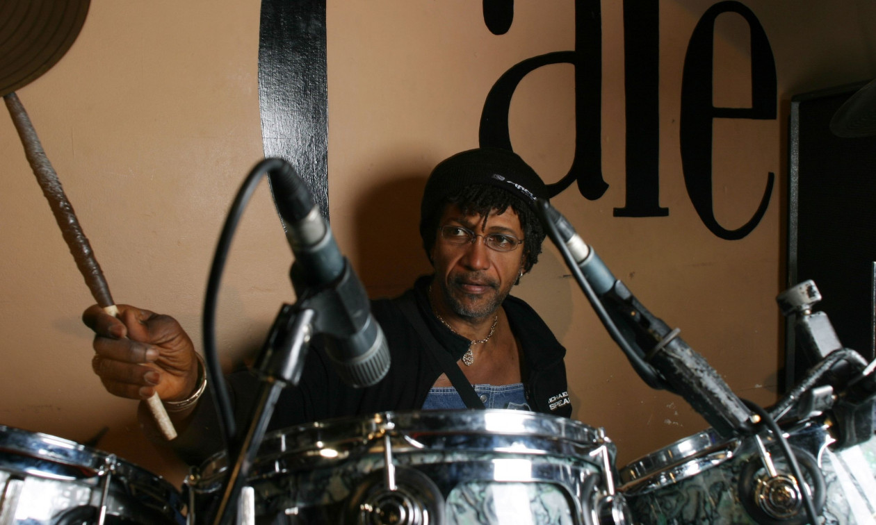 Πέθανε ο τζαμαϊκανός ντράμερ Σλάι Ντάνμπαρ, θρύλος της ρέγκε