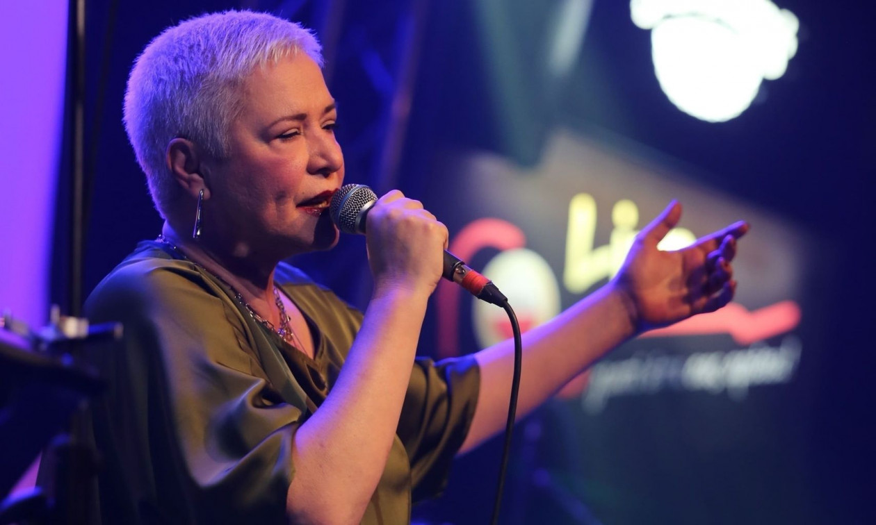 Η Μελίνα Κανά 21/2 και 13/3 στον Σταυρό του Νότου Plus με τον Αλέξανδρο Δάικο & τους Otra Rota