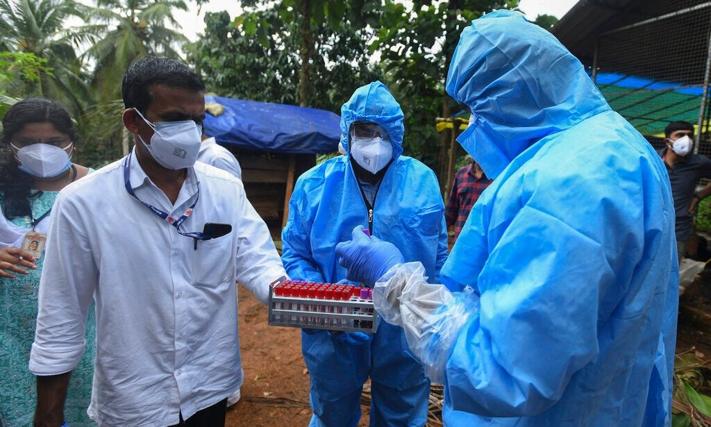 Ινδία: Συναγερμός για δύο κρούσματα του ιού Nipah στη Δυτική Βεγγάλη