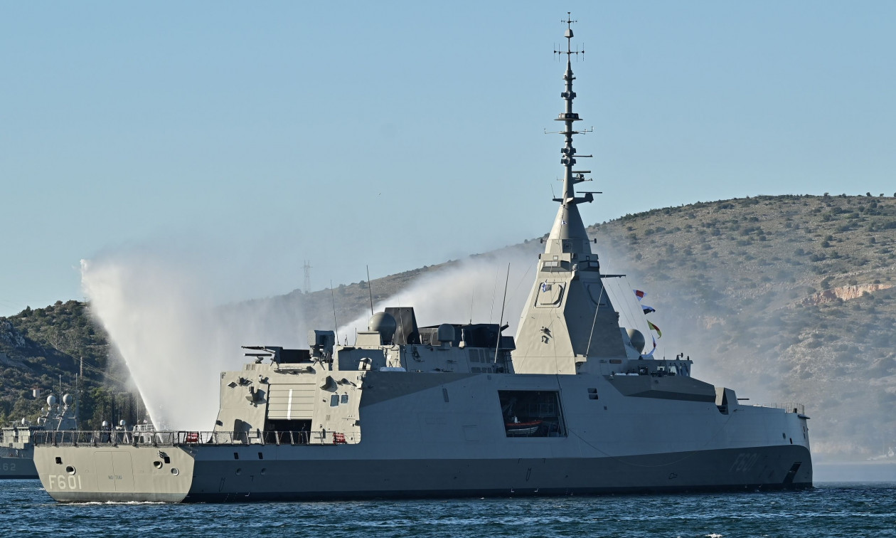 Συνάντηση Δένδια αύριο με τη Γαλλίδα ομόλογό του C. Vautrin στη Φρεγάτα «Κίμων»