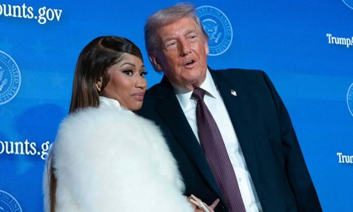 1711517-af0cc11e-minaj-trump.jpg