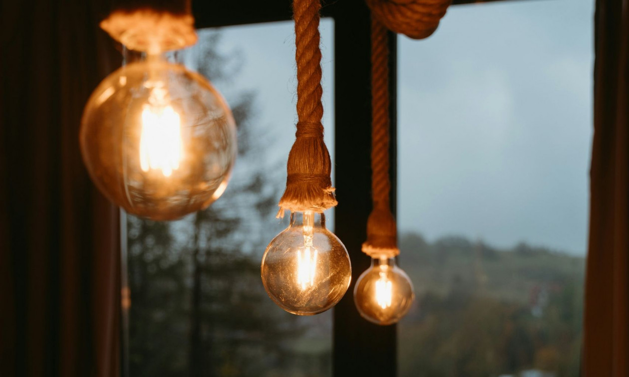 Τιμολόγια ρεύματος Φεβρουαρίου: Στο μικροσκόπιο το φυσικό αέριο και οι επόμενες κινήσεις των παρόχων