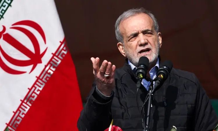 Ιράν: Ο εμίρης του Κατάρ και ο Πεζεσκιάν συζήτησαν τηλεφωνικά για την αποκλιμάκωση στην περιοχή