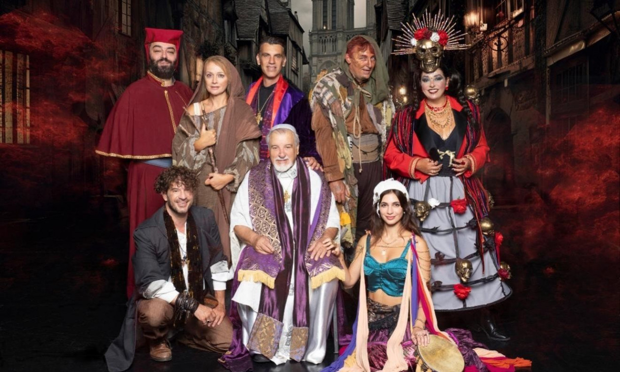 «Η Παναγία των Παρισίων»: Μια παράσταση που δίνει ζωή στους ήρωες του Βίκτωρος Ουγκώ