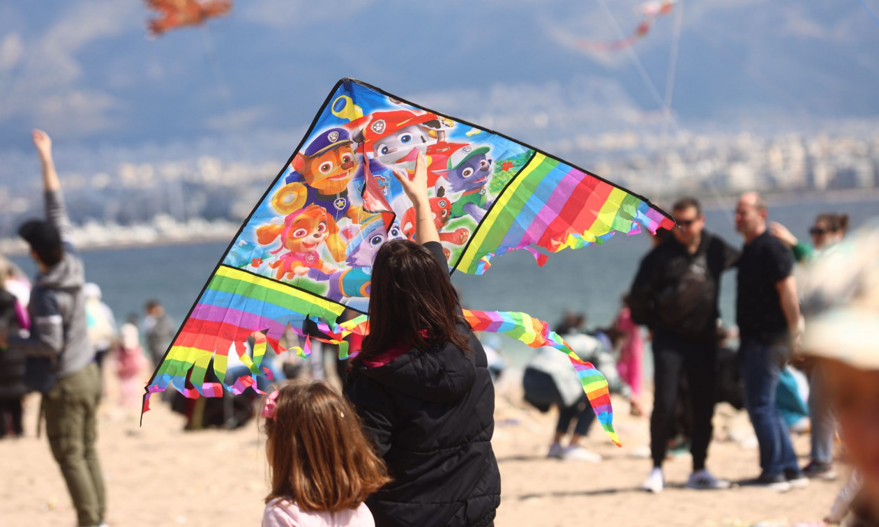 Καθαρά Δευτέρα 2026: Πότε πέφτει – Όλες οι αργίες και τα τριήμερα της χρονιάς