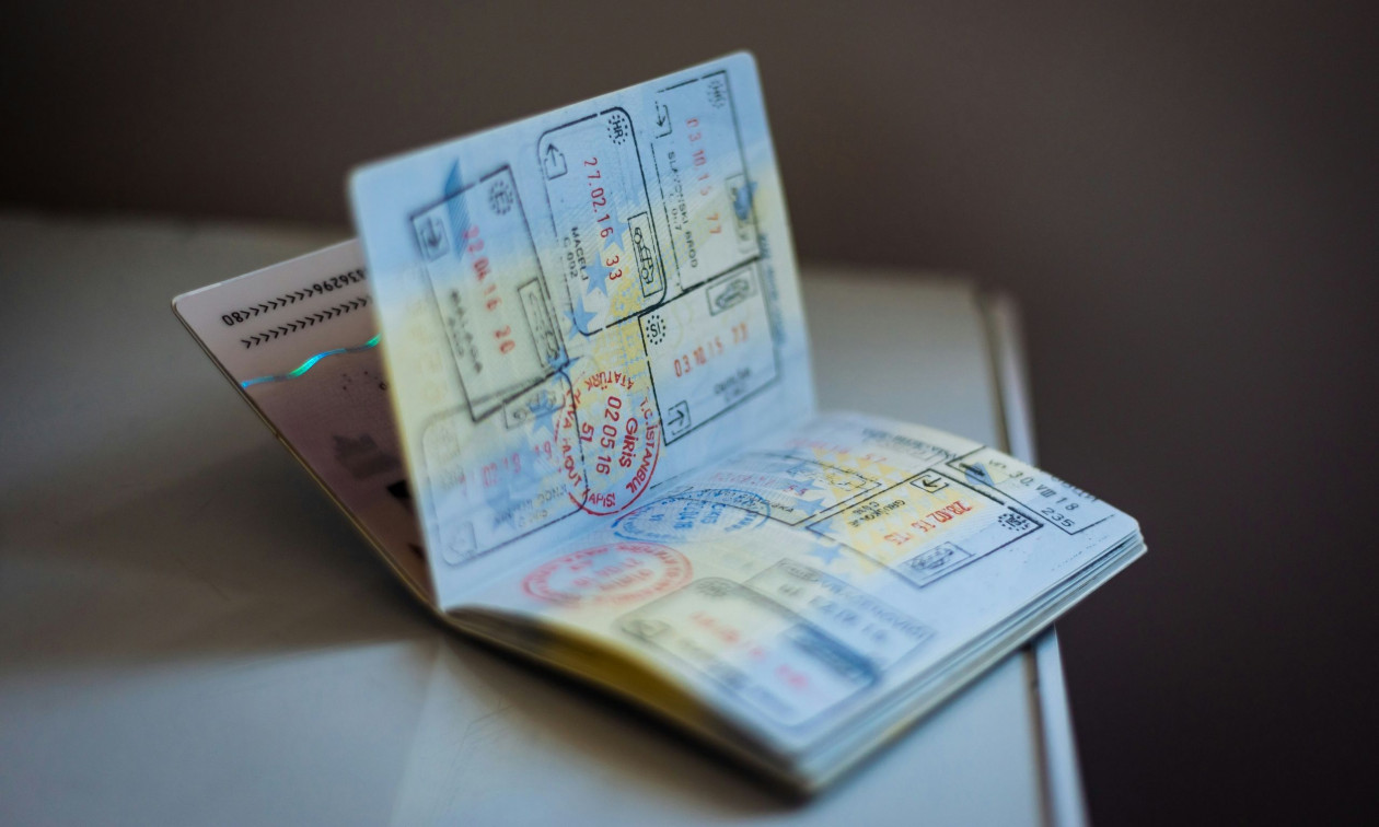 Διαβατήρια: Το ΣτΕ «φρενάρει» τις απορρίψεις λόγω παλιάς ταυτότητας