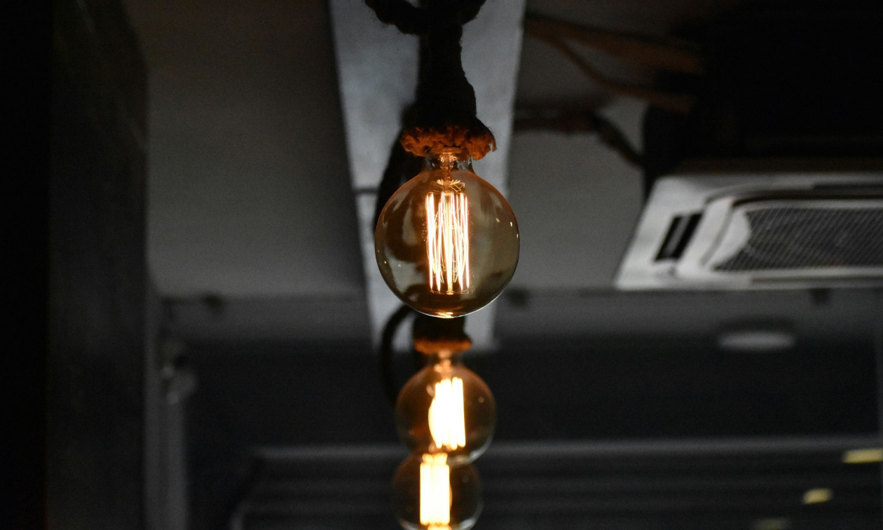 Ζωγράφου – Άνω Ιλίσια: Περισσότερες από 30 ώρες χωρίς ρεύμα σε κεντρικές οδούς