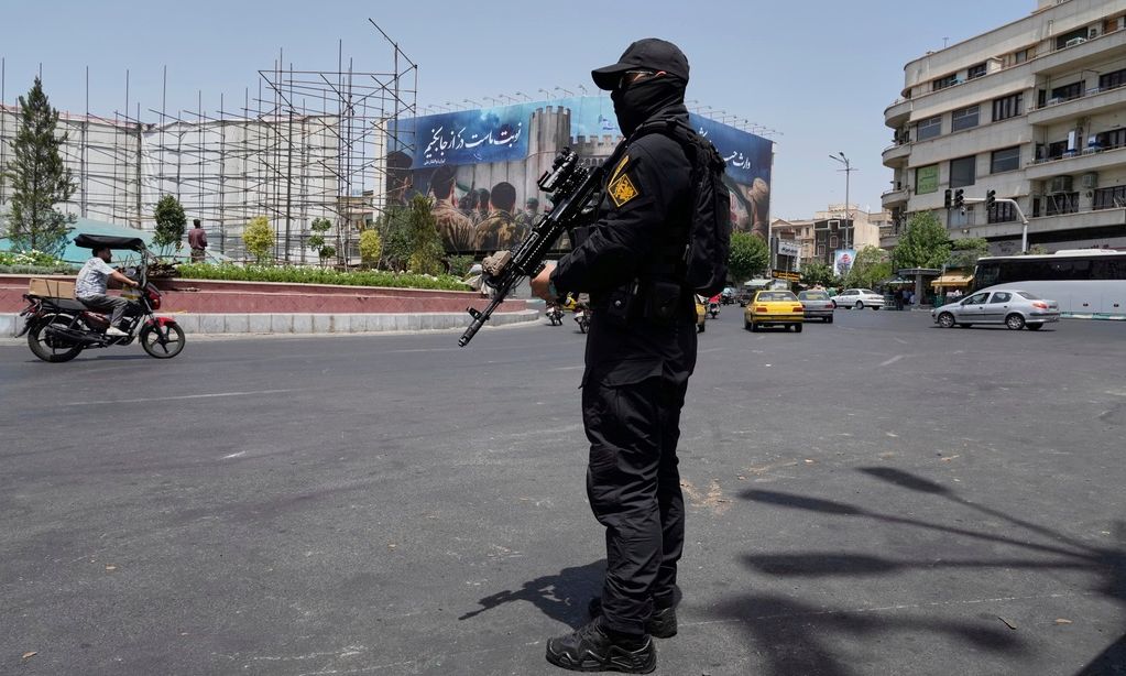 Ιράν: Ξεκινούν γυμνάσια οι Φρουροί της Επανάστασης – Συζητάμε σοβαρά μαζί τους, λέει ο Τραμπ