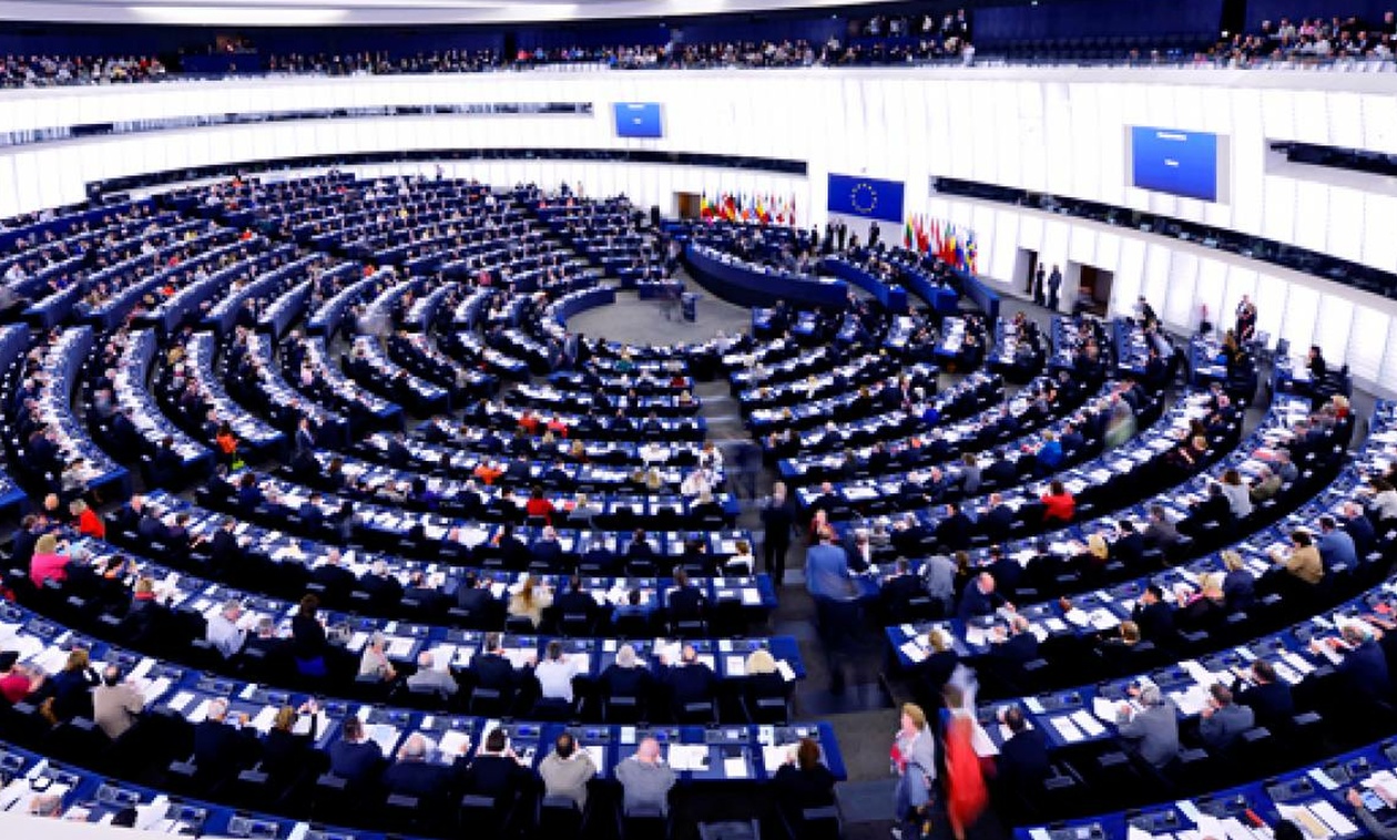 Κομισιόν κατά Ελλάδας και άλλων 9 κρατών για τον αμίαντο