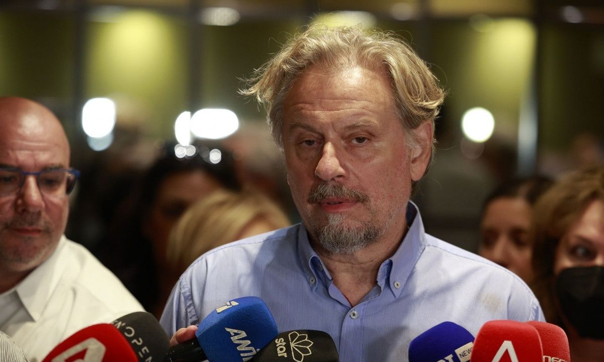 Ο Κασσελάκης διαγράφει τον Θανάση Οικονόμου – Τι είχε γράψει στην επίμαχη ανάρτηση για τα «γίδια»