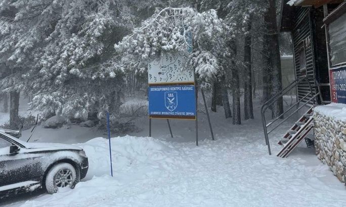 Σέρρες: Αποκλεισμένα αυτοκίνητα στο δρόμο προς τον Λαϊλιά – Οι επιβάτες κάλεσαν το 112