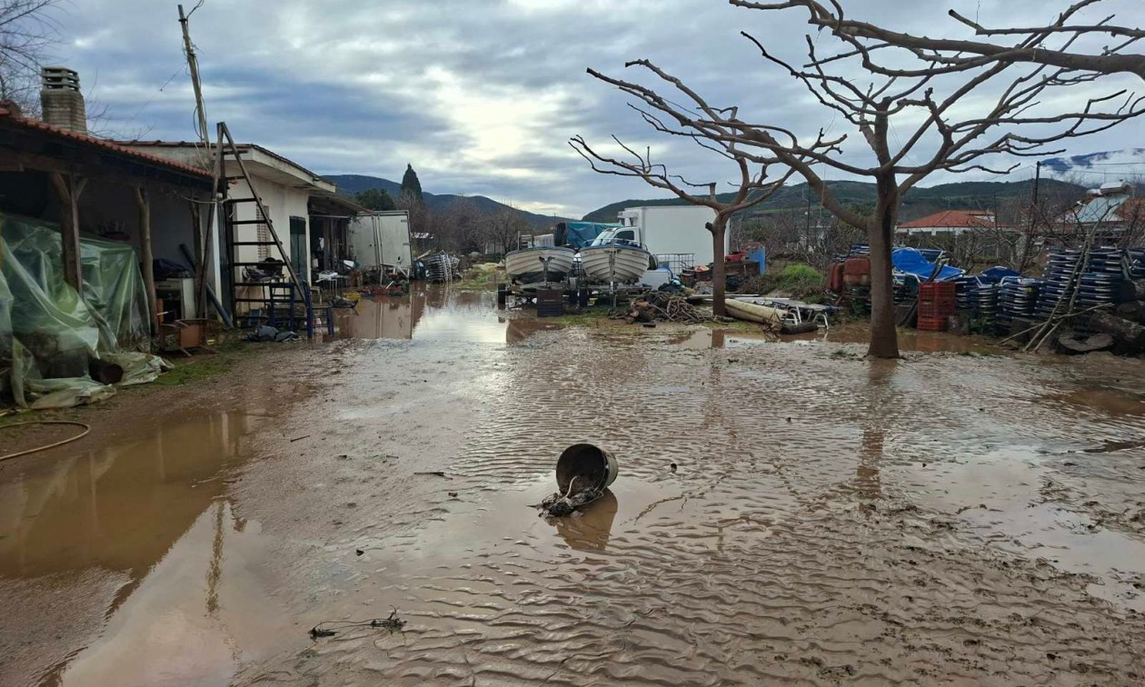 Λάρισα: Σε απόγνωση κάτοικοι και ιδιοκτήτες εξοχικών στον Αγιόκαμπο – «Πλημμυρίσαμε 4η φορά»