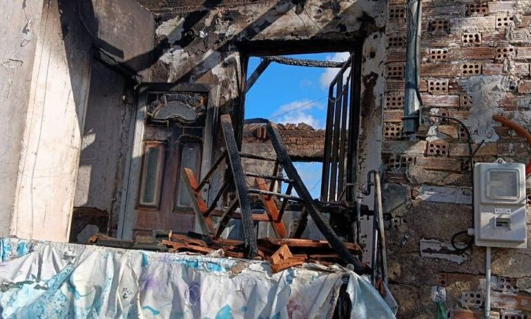 Ηλεία: Φωτιά σε σπίτι στην Ακροποταμιά – Στο νοσοκομείο ηλικιωμένος