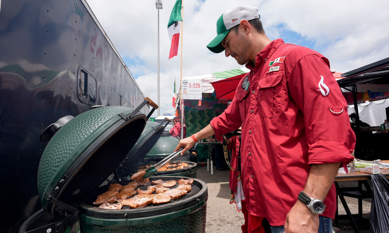 Οικονομία του ντελίβερι: Πώς το έτοιμο φαγητό απ’έξω αλλάζει τις ζωές των Αμερικανών