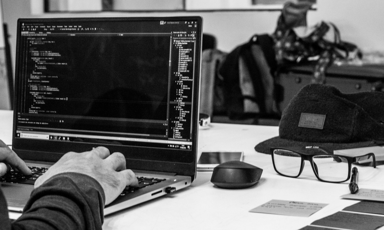 Ρωσία: Χρησιμοποιεί «πράκτορες μίας χρήσης» για επιθέσεις στην Ευρώπη – Πώς στρατολογεί νέους