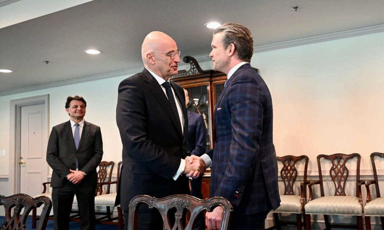 Δένδιας μετά τη συνάντηση με Χέγκσεθ: Νέα επιβεβαίωση αμυντικών των ισχυρών στρατηγικών σχέσεων