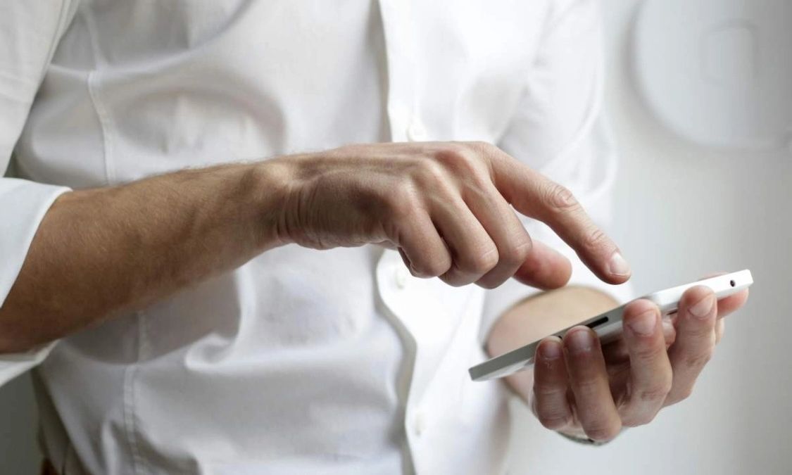 Απάτη: Νέο επικίνδυνο SMS προς οδηγούς – «Καμπανάκι» από την ΕΛΑΣ