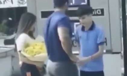 Επικό βίντεο: Ο μπαμπάς πήγε την κόρη στο ραντεβού της – Κράτησε μόλις 20 δεύτερα