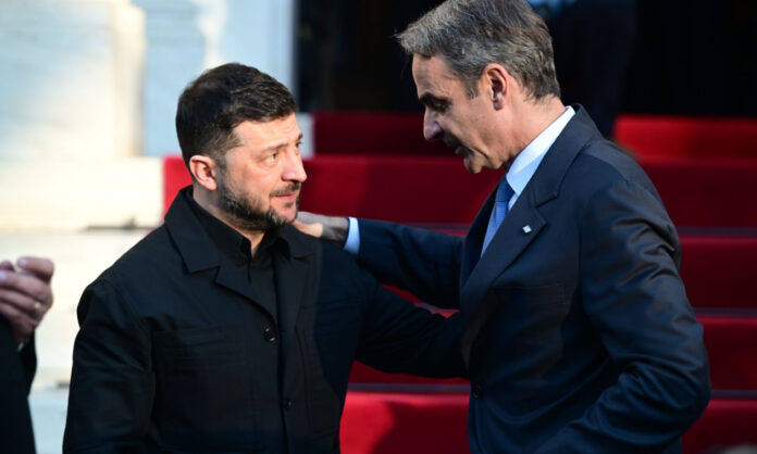 1713188-mitsotakis-zelensky-e.jpg