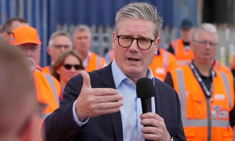 Politico: O χρόνος μετράει αντίστροφα για τον Bρετανό πρωθυπουργό, Κιρ Στάρμερ