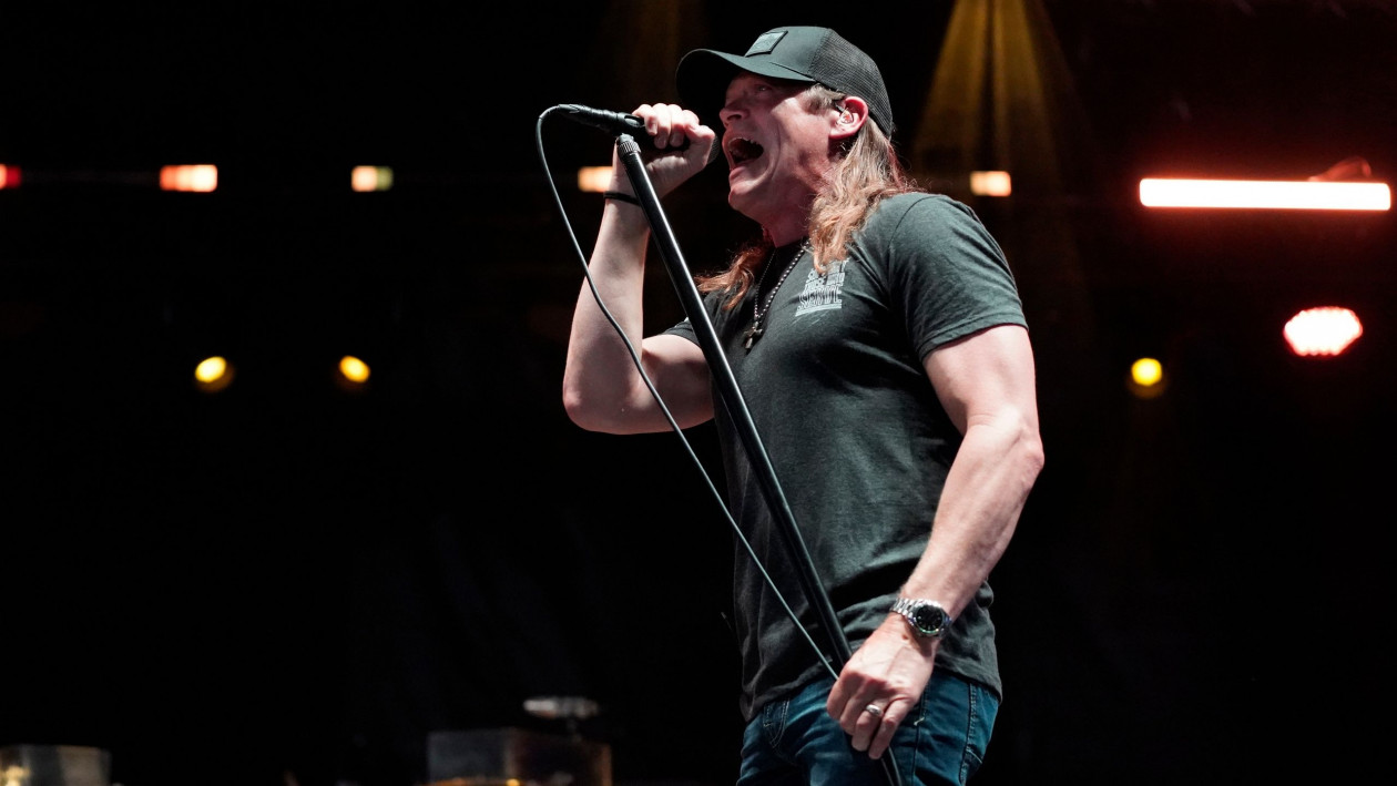 ΗΠΑ: Πέθανε ο ο Μπραντ Άρνολντ, τραγουδιστής των 3 Doors Down