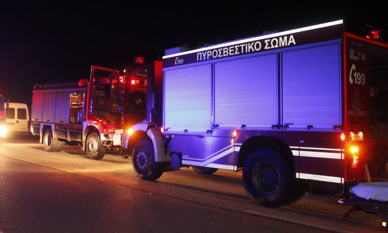 Ελευσίνα: Φωτιά σε βιομηχανικό χώρο – Άμεση παρέμβαση της πυροσβεστικής