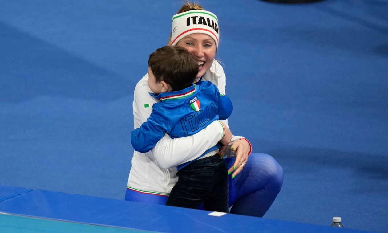 Η εγγονή της Lollobrigida κέρδισε το «χρυσό», αλλά ο γιος της έγινε viral κατακτώντας το κοινό