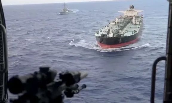 ΗΠΑ: Κατέσχεσαν κι άλλο ρωσικό δεξαμενόπλοιο έπειτα από καταδίωξη 10.000 μιλίων – Βίντεο