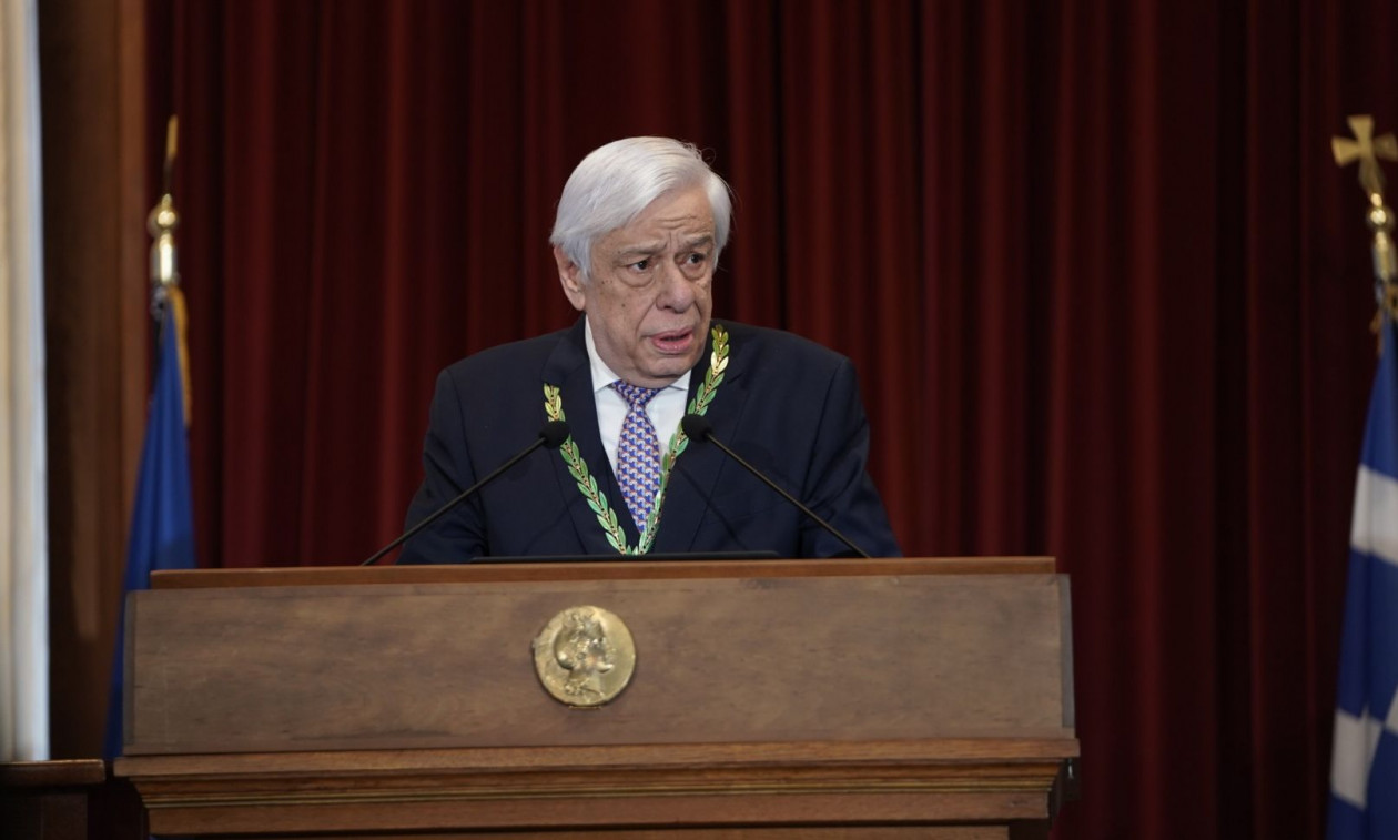 Προκόπης Παυλόπουλος: Μύθοι και αλήθειες για τα όρια χρήσης της ΤΝ κατά την απονομή της Δικαιοσύνης