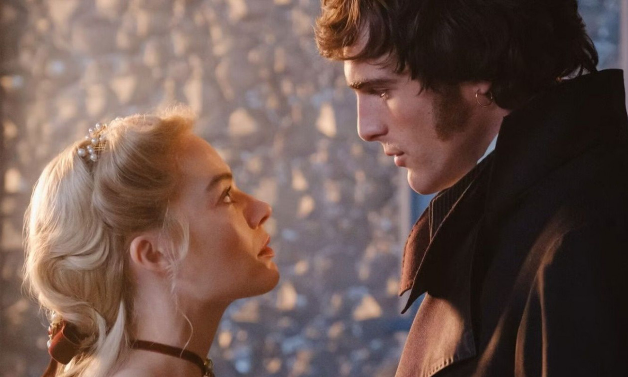 «Ανεμοδαρμένα Ύψη»: «Η Μπροντέ θα γυρνά στον τάφο της» – Κατακεραυνώνουν την ταινία οι κριτικοί