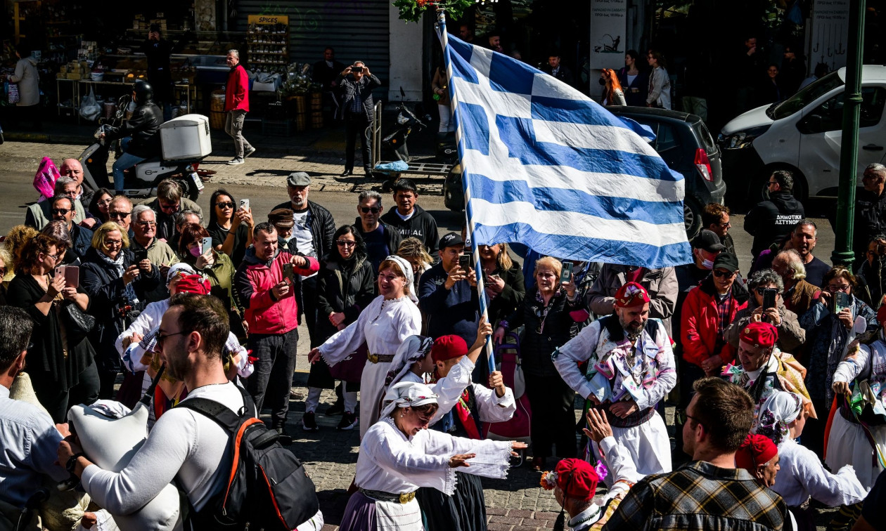 Τσικνοπέμπτη: Τι συμβολίζει η σημερινή ημέρα – Τα ιδιαίτερα έθιμα σε περιοχές της Ελλάδας