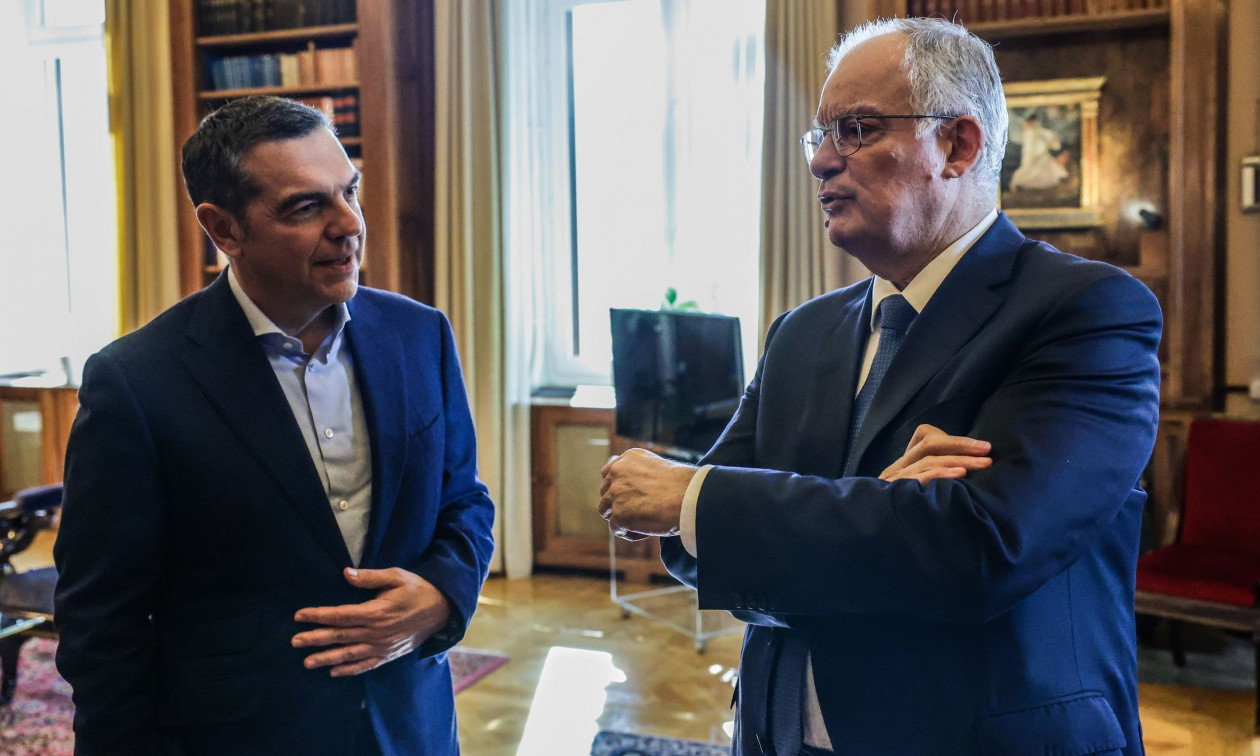 Τι ειπώθηκε πίσω από τις κλειστές πόρτες στο Προεδρικό Μέγαρο μεταξύ Τασούλα και Τσίπρα