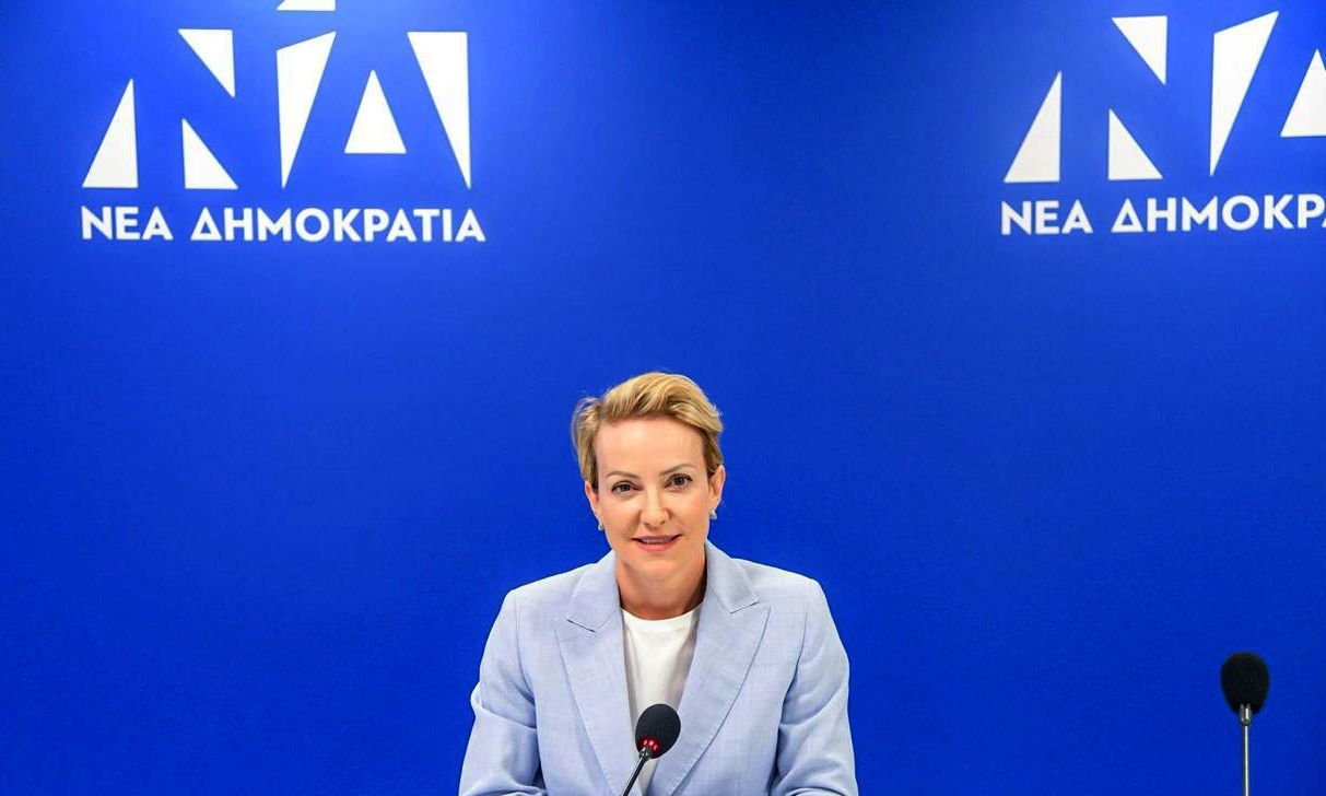 Σδούκου: Η κυβέρνηση του ΣΥΡΙΖΑ προσπάθησε να εκβιάσει τον Γιάννη Στουρνάρα