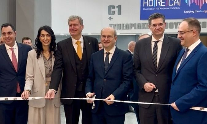 Κωστής Χατζηδάκης: Εφικτή η δωδεκάμηνη τουριστική περίοδος – Τι είπε για την εστίαση