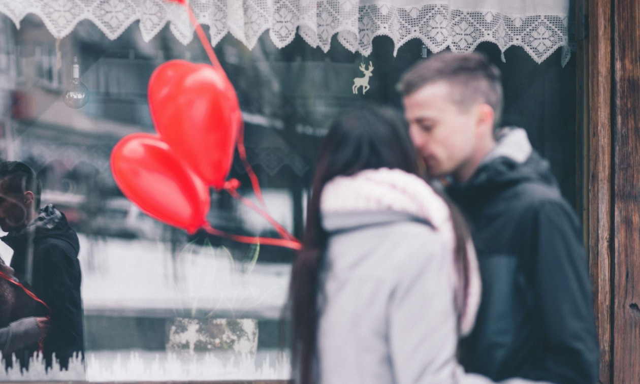 Η άγνωστη αλήθεια για την Ημέρα του Αγίου Βαλεντίνου: Από τους βασανισμούς στον σύγχρονο ρομαντισμό