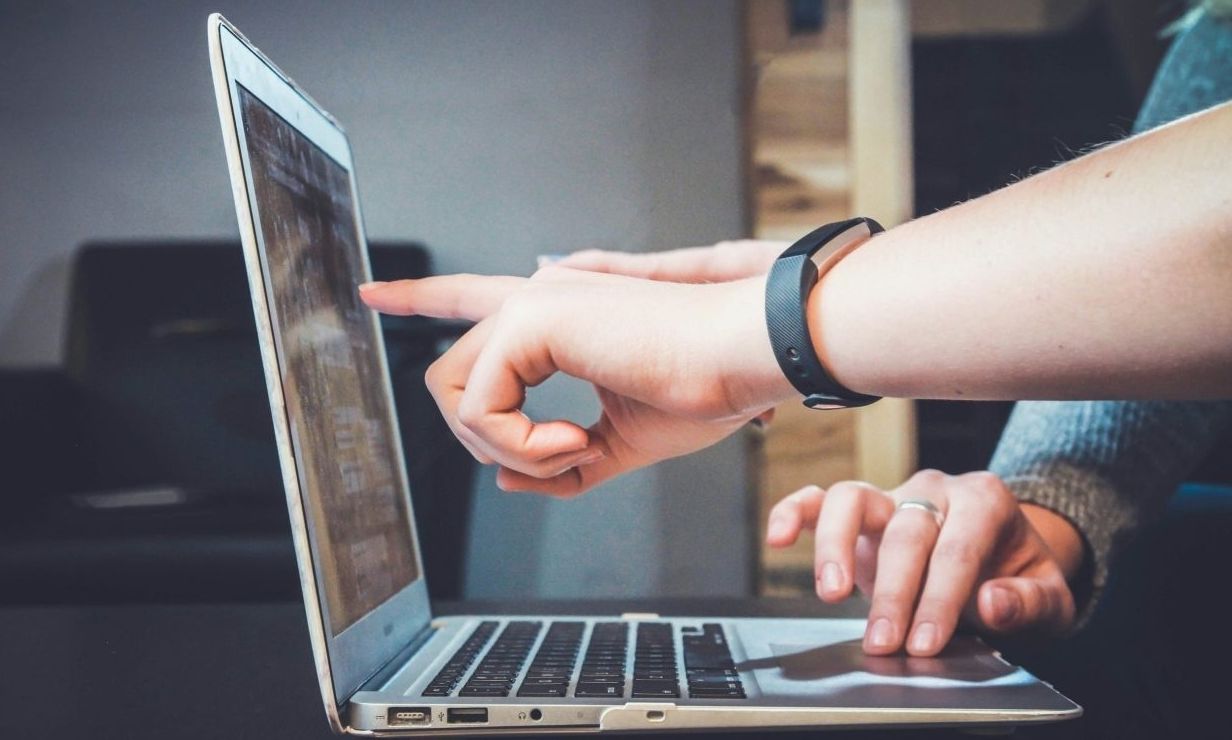 Αντίστροφη μέτρηση για τις δηλώσεις – Τι πρέπει να ελέγξουν οι φορολογούμενοι