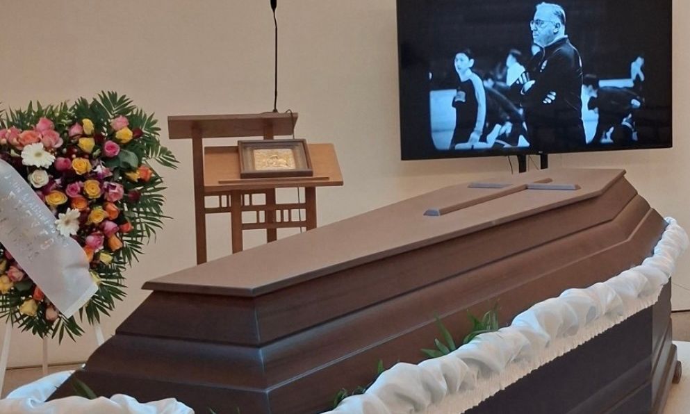 Σε κλίμα οδύνης το τελευταίο «αντίο» στον Θανάση Σκουρτόπουλο