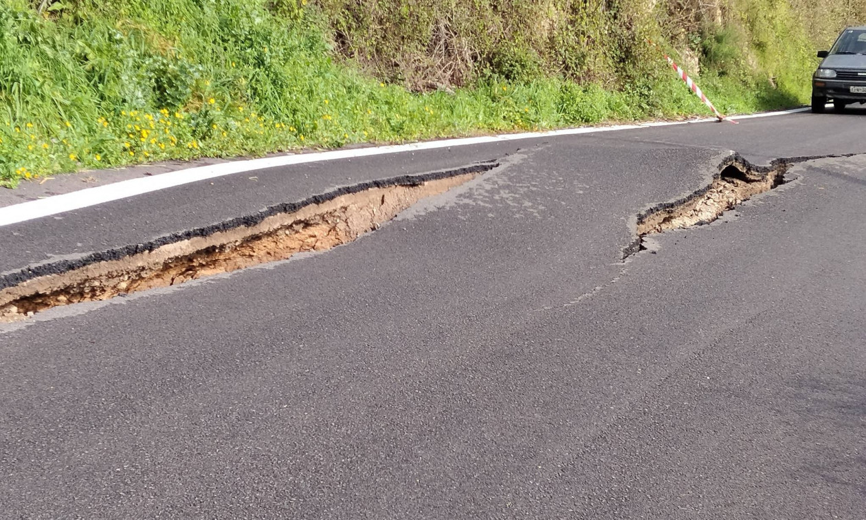 Μεγάλη καθίζηση σε δρόμο της Γορτυνίας – Άνοιξε στα δύο το οδόστρωμα
