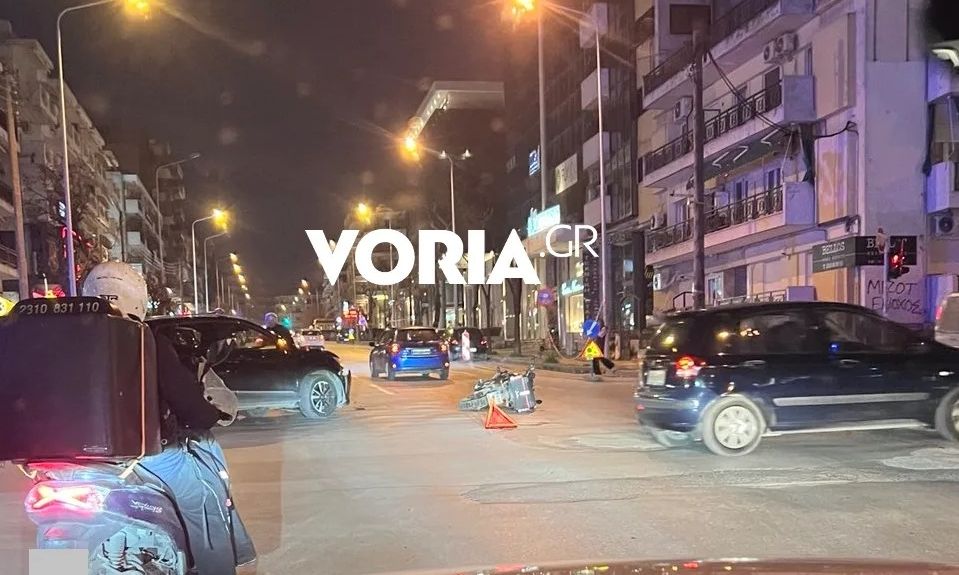 Θεσσαλονίκη: Σύγκρουση ΙΧ με μηχανάκι – Ένας τραυματίας