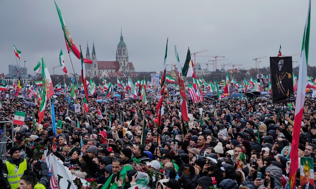 Γερμανία: Περίπου 200.000 άνθρωποι διαδήλωσαν στο Μόναχο κατά των ιρανικών αρχών