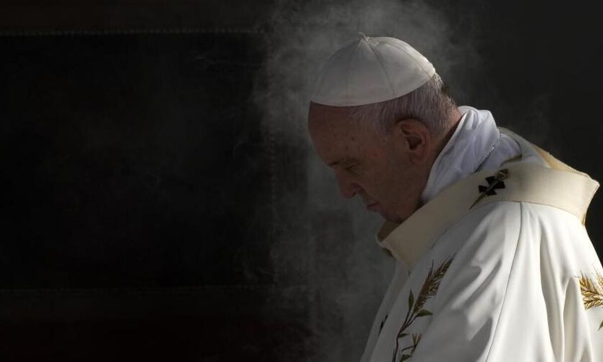 Πώς ο Στιβ Μπάνον προσέγγισε τον Έπσταϊν στην προσπάθειά του να «ρίξει» τον πάπα Φραγκίσκο