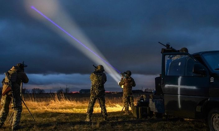Πόλεμος στην Ουκρανία: Το νέο φθηνό λέιζερ και το όπλο που παραπέμπει σε… γεννητικά όργανα