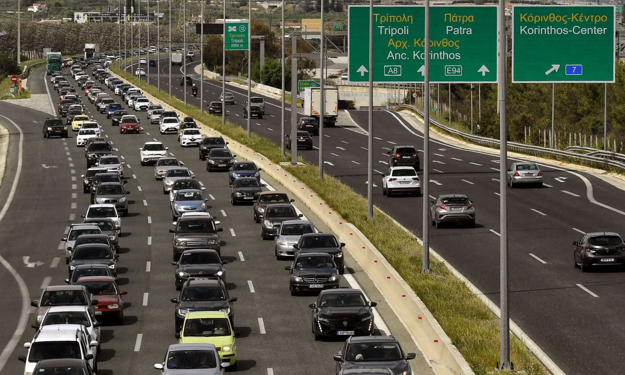 Αυξημένη κίνηση στην Αθηνών – Κορίνθου λόγω ακινητοποιημένου οχήματος