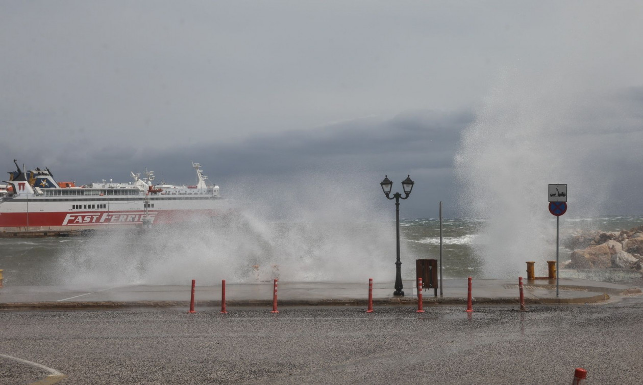 Κακοκαιρία: Αποκαθίστανται σταδιακά τα ακτοπλοϊκά δρομολόγια – Επιμένουν οι ισχυροί άνεμοι