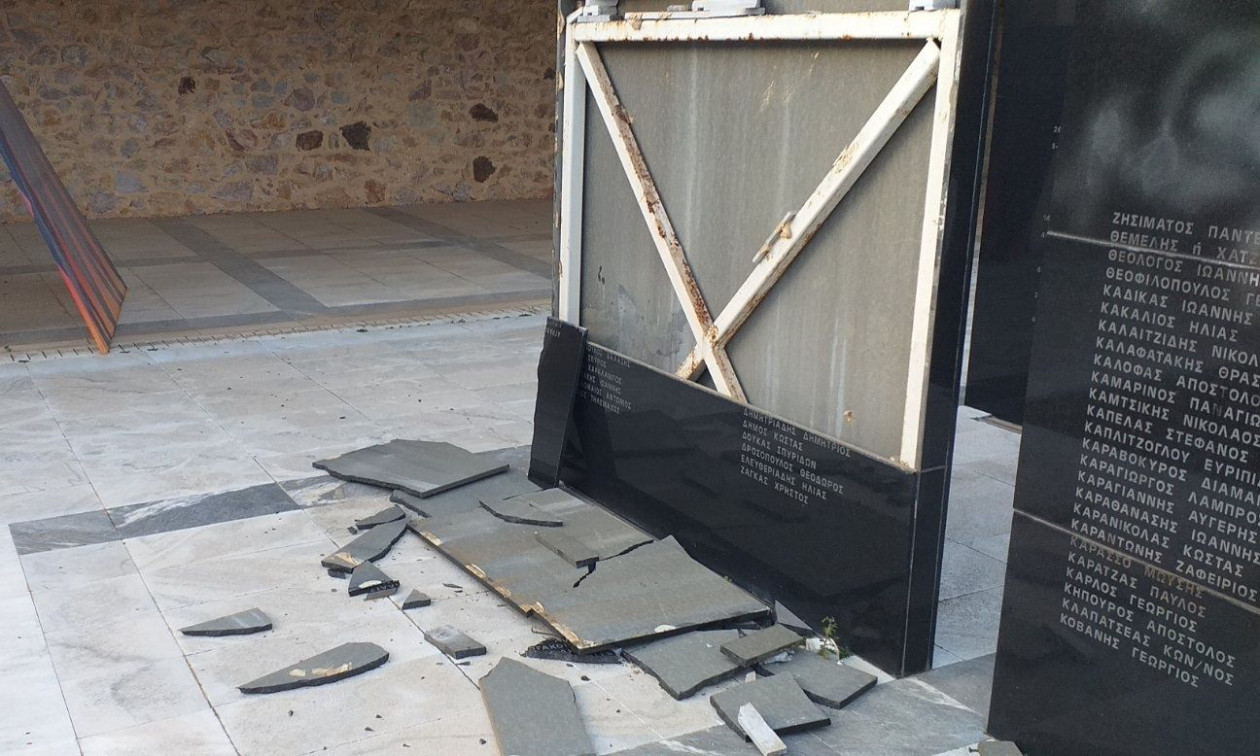 Καισαριανή: Βανδάλισαν το μνημείο των εκτελεσθέντων λίγη ώρα μετά τη δημοσίευση των φωτογραφιών