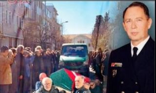 Τουρκία: Τα ΜΜΕ στηλιτεύουν το γεγονός ότι ο επικεφαλής της κρίσης των Ιμίων κηδεύτηκε ως φαντάρος